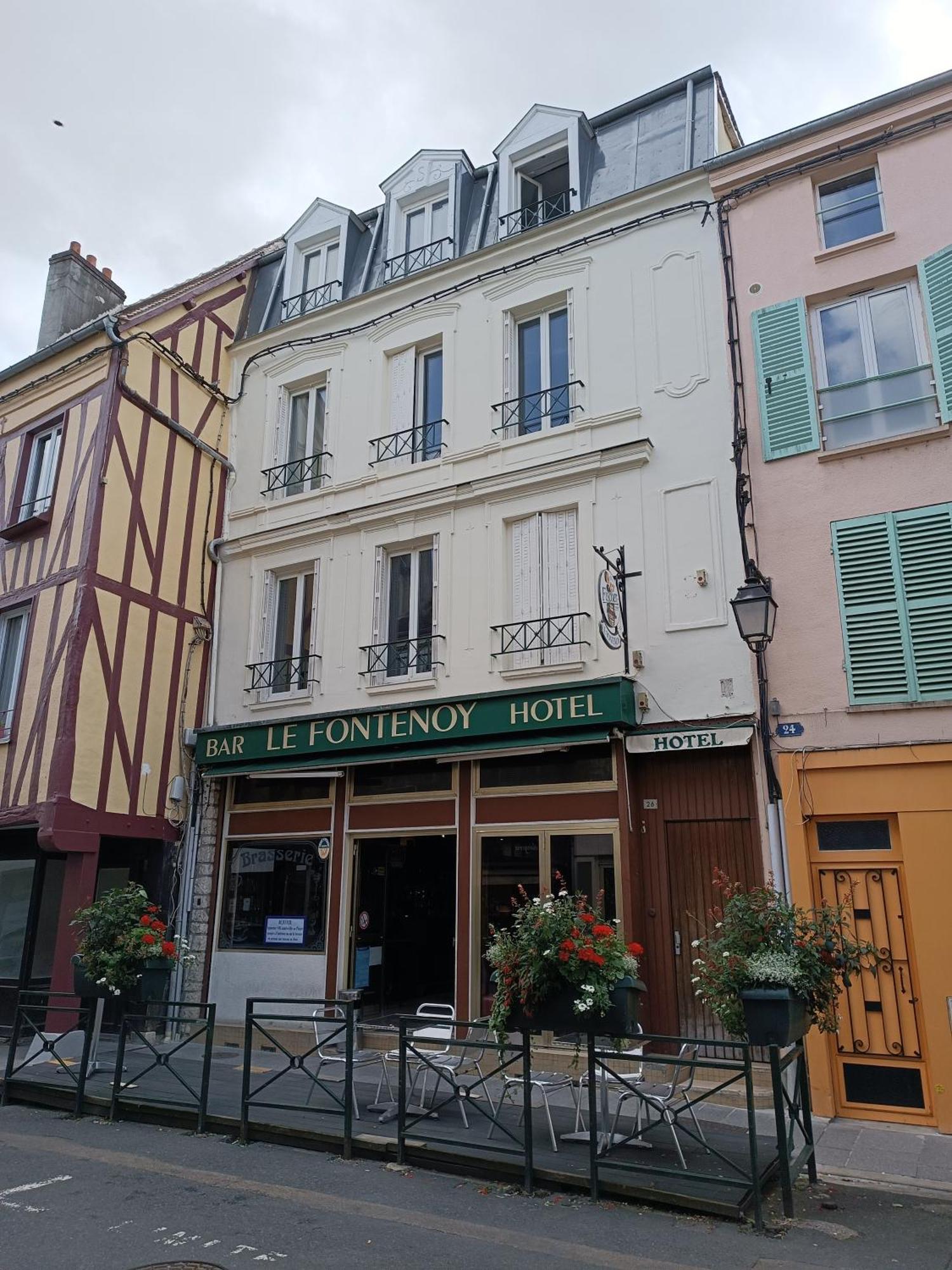 Hotel Le Fontenoy Provins Exteriör bild